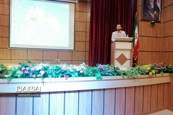 برگزاری همایش تجلیل از معاونان، مربیان و مشاوران مدارس شهرستان دماوند