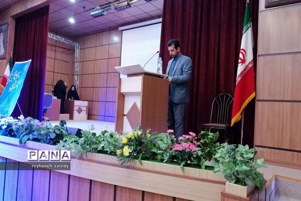 برگزاری همایش تجلیل از معاونان، مربیان و مشاوران مدارس شهرستان دماوند