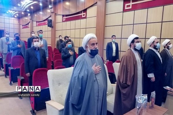 برگزاری همایش تجلیل از معاونان، مربیان و مشاوران مدارس شهرستان دماوند