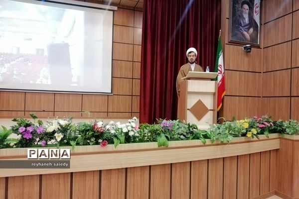 برگزاری همایش تجلیل از معاونان، مربیان و مشاوران مدارس شهرستان دماوند