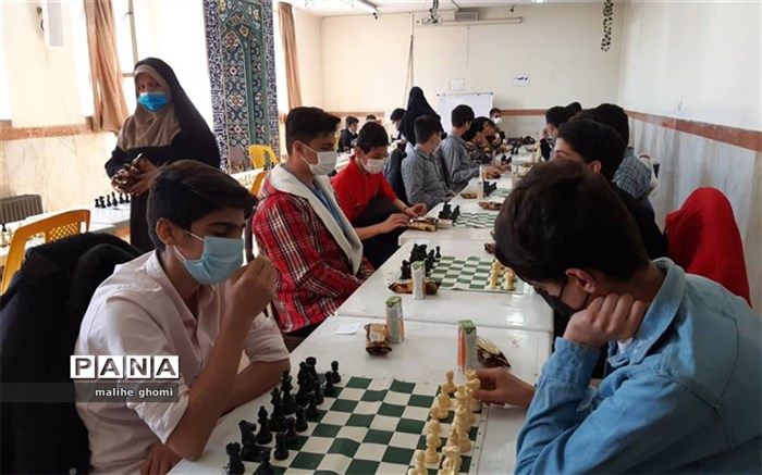 مسابقات شطرنج آموزشگاه‌های متوسطه اول و دوم پسران در منطقه کهریزک