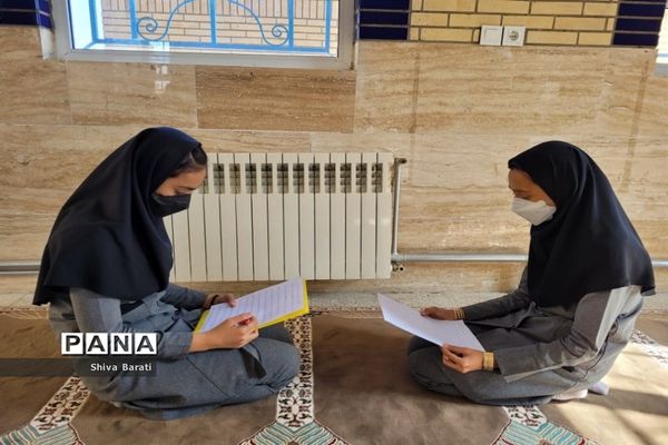 برگزاری جشنواره نوجوان خوارزمی، مناظره مطالعات اجتماعی  در دبیرستان حضرت زینب (س) کاشمر