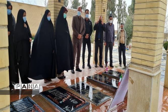 گلباران مزار شهید سیدهاشم میرمحمدی شهید تربیتی جوادآباد