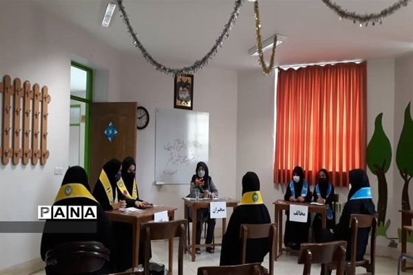 برگزاری مسابقات مناظره دانش‌آموزی شهرستان خمینی شهر