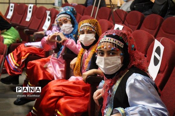 گرامیداشت هفته تربیت اسلامی و جشن نیکوکاری در اداره کل آموزش و پرورش شهرستان‌های استان تهران