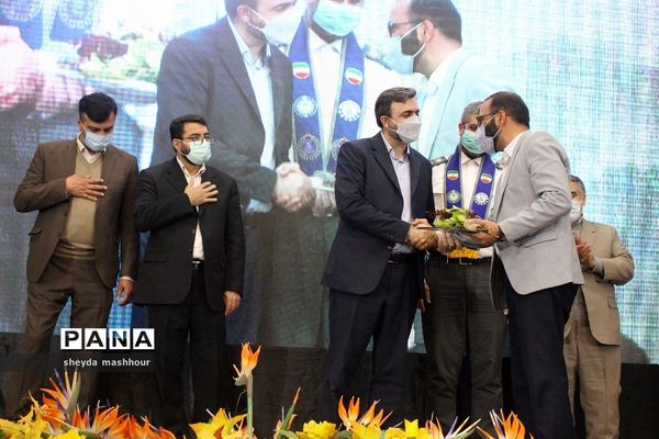 گرامیداشت هفته تربیت اسلامی و جشن نیکوکاری در اداره کل آموزش و پرورش شهرستان‌های استان تهران