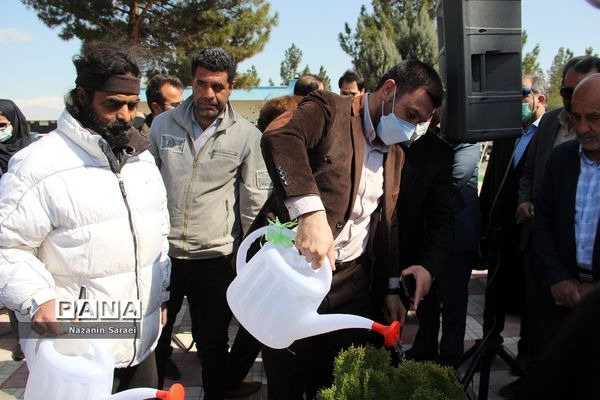 مراسم رویش لاله‌ها درشهرستان اسلامشهر