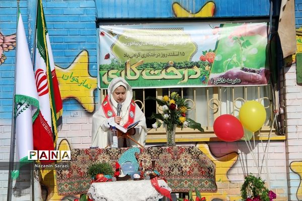 مراسم رویش لاله‌ها درشهرستان اسلامشهر
