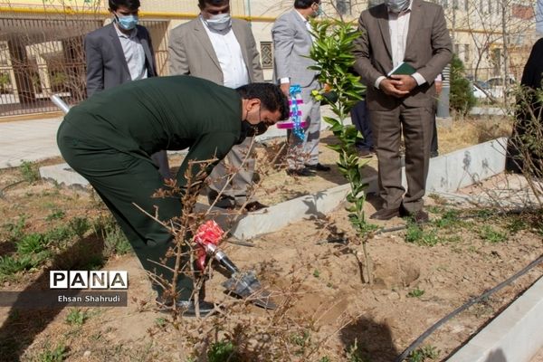 برگزاری پویش جشن تولد زمین در مجتمع آموزشی و فرهنگی حیات طیبه زاهدان