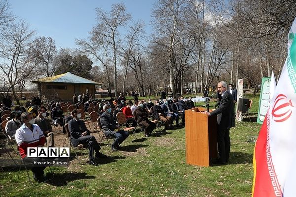 آیین روز درختکاری در اردوگاه شهید باهنر تهران