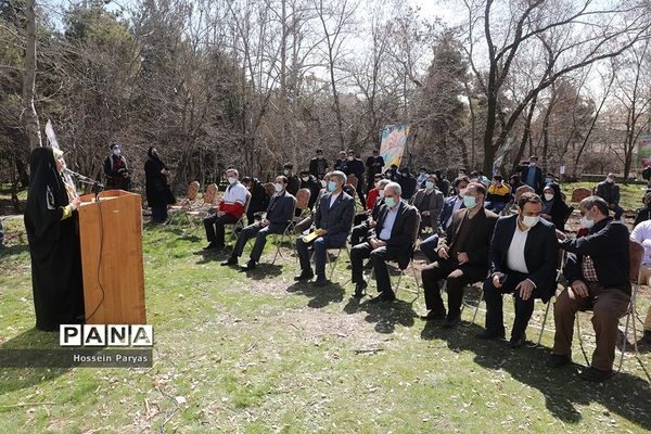 آیین روز درختکاری در اردوگاه شهید باهنر تهران