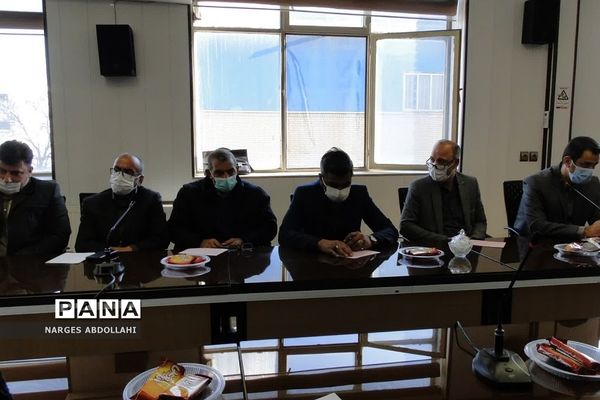 برگزاری جلسه توجیهی مدیران مدارس منطقه فشافویه