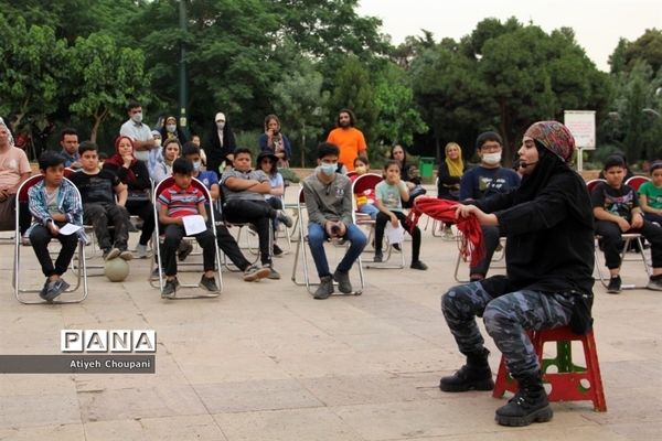برگزاری اولین رپرتوار تئاتر خیابانی «نقش هشت» در فرهنگسرای خاوران