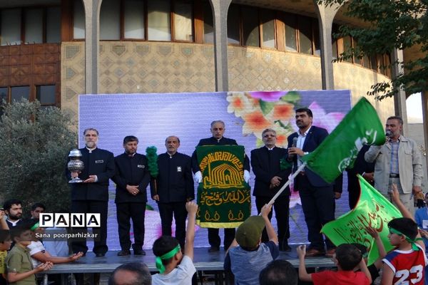 اجتماع بزرگ من امام رضایی‌ام توسط دانش‌آموزان منطقه ۱۱