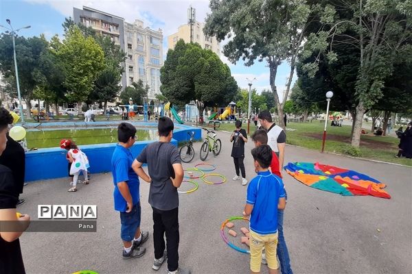 برپایی ایستگاه نقاشی و جشنواره بازی و ورزش در میانه