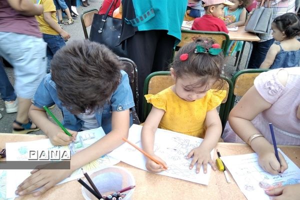 برپایی ایستگاه نقاشی و جشنواره بازی و ورزش در میانه