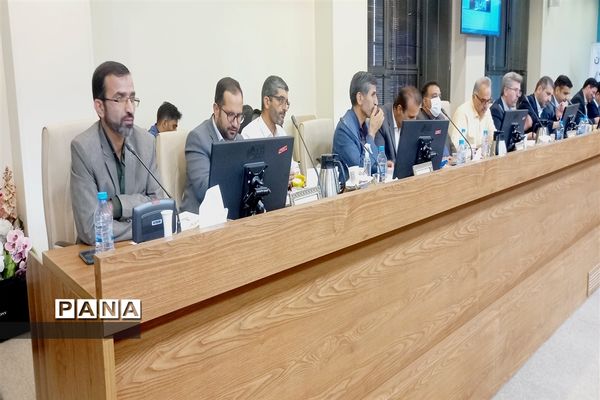 برگزاری جلسه شورای معاونان و رؤسای نواحی و مناطق اصفهان با نمایندگان وزارت آموزش و پرورش