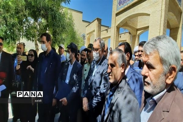 حضور وزیر بهداشت در شهرستان فریدونشهر