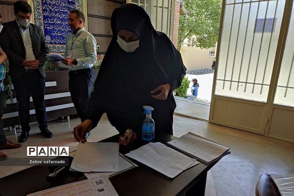 برگزاری آزمون پایه دهم سمپاد در رودهن