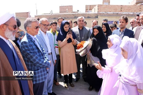آیین افتتاح مدرسه 12 کلاسه مهر عظام در شهرستان مرند