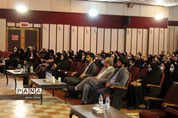 برگزاری همایش هدایت تحصیلی با رویکرد هویتی برای اولین بار در شیراز