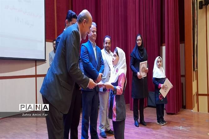 جشنواره منتخبین طرح و برنامه‌های دوره ابتدایی در شهرستان نور