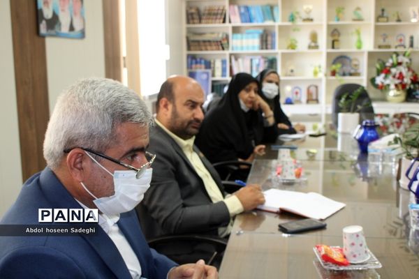 جلسه هماهنگی برگزاری دوره‌های توجیهی اتحادیه انجمن‌های اسلامی دانش‌آموزان استان بوشهر