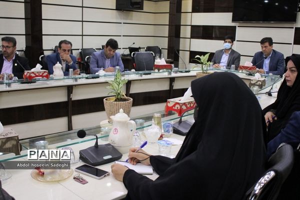 جلسه ستاد برنامه‌ریزی فعالیت‌های تابستانی دانش‌آموزان استان بوشهر