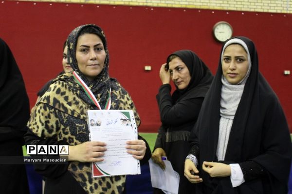 جشنواره فرهنگی ورزشی  فرهنگیان استان بوشهر رشته تنیس روی میز بانوان
