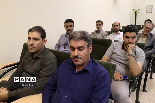 بازدید کارکنان اداره‌کل آموزش و پرورش آذربایجان شرقی از شرکت ایدم تبریز