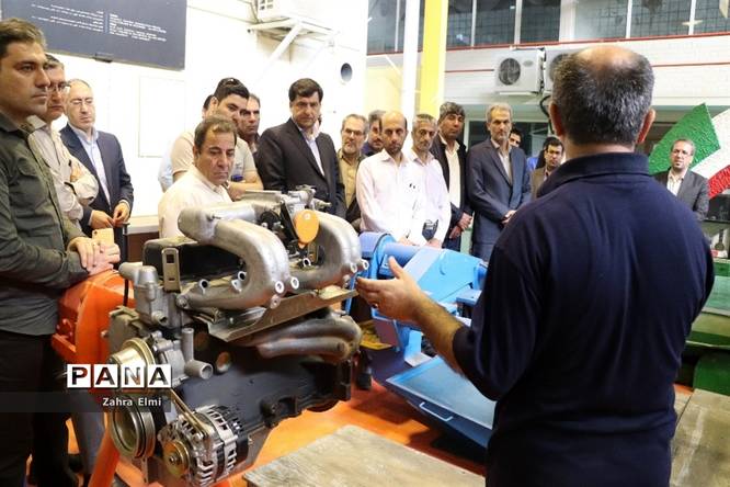بازدید کارکنان ادارهکل آموزش و پرورش آذربایجان شرقی از شرکت ایدم تبریز