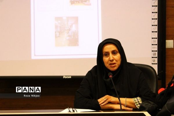 تقدیر ازدانش‌پژوهان برتر شهرستان بهارستان