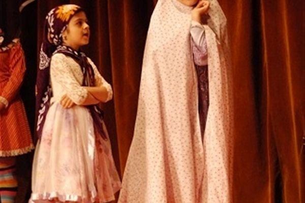 اجرای نخستین نمایش از بخش زیر 18 سال در بیست و هفتمین دوره جشنواره تئاتر کودک و نوجوان