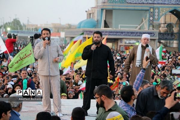 جلوه های ویژه از اجرای سرود سلام فرمانده در مسجد جمکران-5