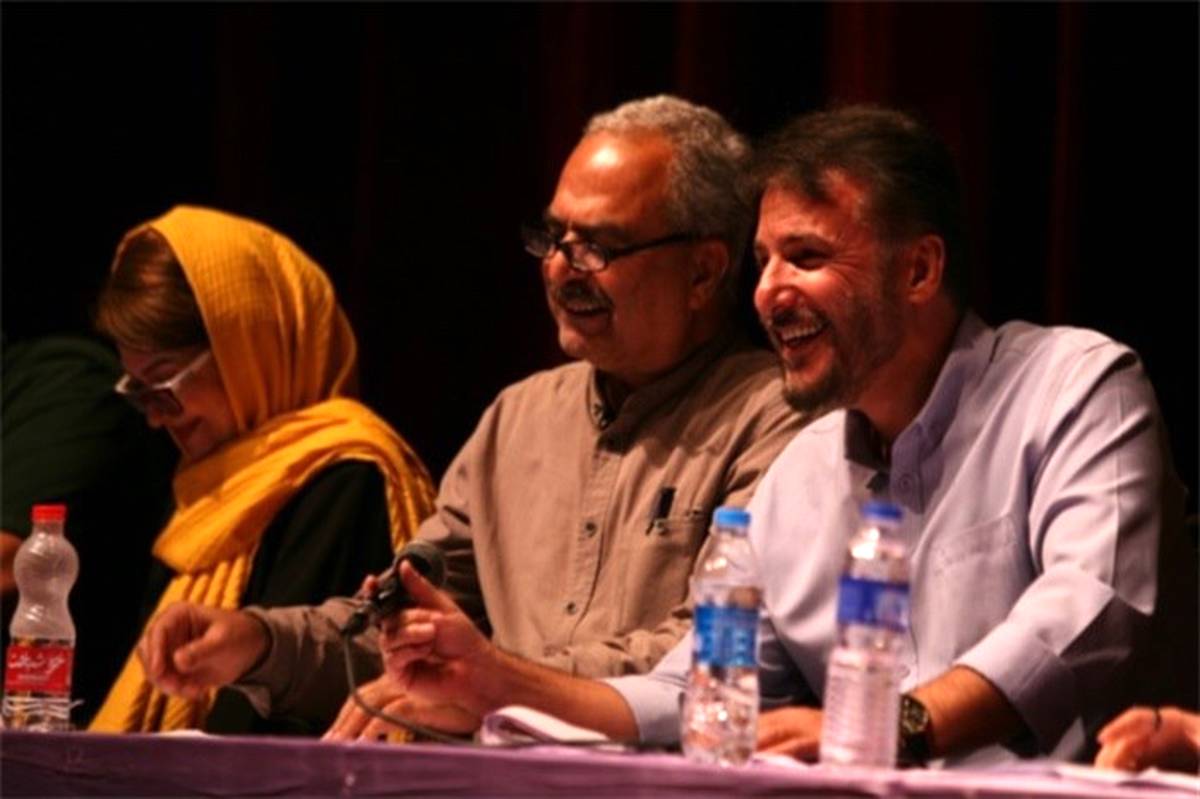 استقبال مردم از نمایش بخش ملل تا نمایشنامه‌خوانی سید جواد هاشمی