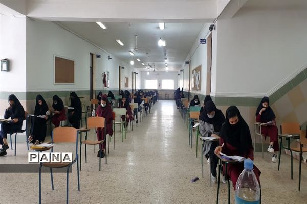 رقابت ۳۳۰ دانش‌آموز در آزمون مدارس نمونه دولتی