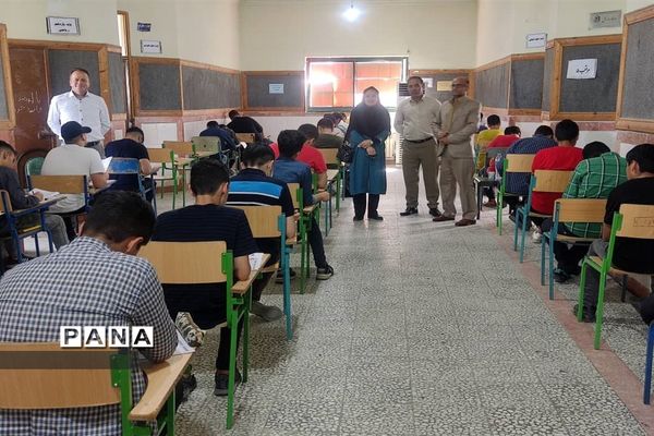 رقابت ۳۳۰ دانش‌آموز در آزمون مدارس نمونه دولتی