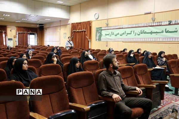 نشست افتتاحیه مجلس دانش‌آموزی خراسان رضوی-دختران