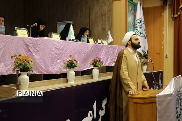 نشست افتتاحیه مجلس دانش‌آموزی خراسان رضوی-دختران