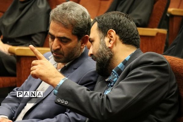 نشست افتتاحیه مجلس دانش‌آموزی خراسان رضوی-دختران