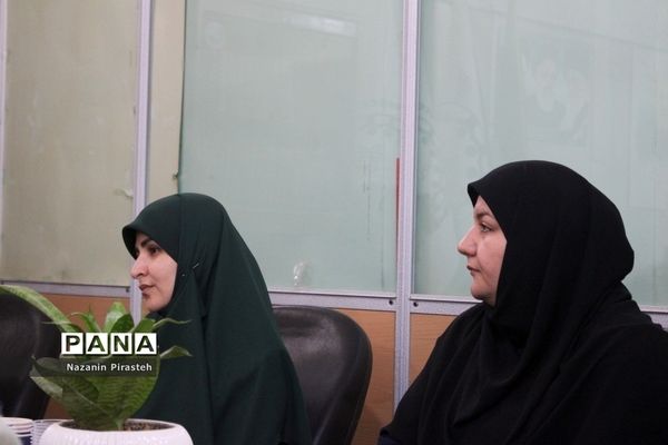 تقدیر کارکنان از مدیر سابق سازمان دانش‌آموزی استان بوشهر