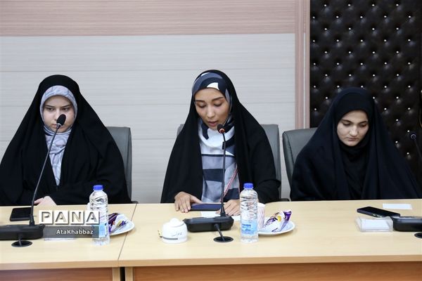 دیدار مدیرکل آموزش و پرورش آذربایجان شرقی با دانشجو معلمان بسیجی