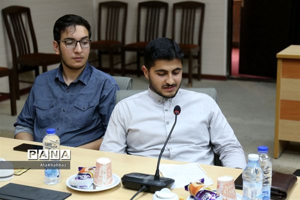 دیدار مدیرکل آموزش و پرورش آذربایجان شرقی با دانشجو معلمان بسیجی