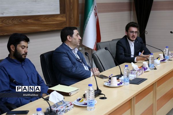 دیدار مدیرکل آموزش و پرورش آذربایجان شرقی با دانشجو معلمان بسیجی