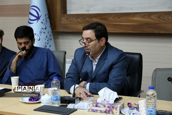 دیدار مدیرکل آموزش و پرورش آذربایجان شرقی با دانشجو معلمان بسیجی
