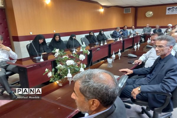 نشست هیات اندیشه‌ورز کانون بسیج فرهنگیان ناحیه کاشمر