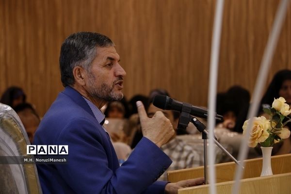 همایش تجلیل از فرزندان شهید شاغل در آموزش و پرورش قم