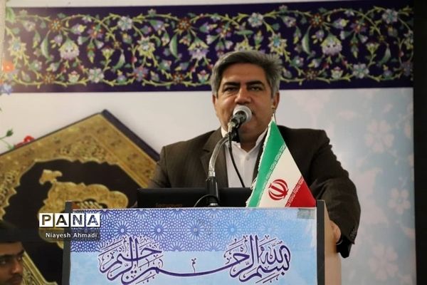 آیین تجلیل از دختران برگزیده طرح و برنامه‌های سازمان دانش‌آموزی ناحیه 3 مشهد