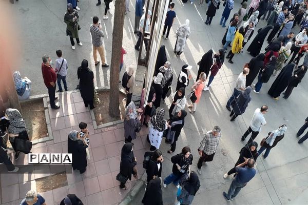 دومین  روز از کنکور  سراسری ۱۴۰۱ در البرز