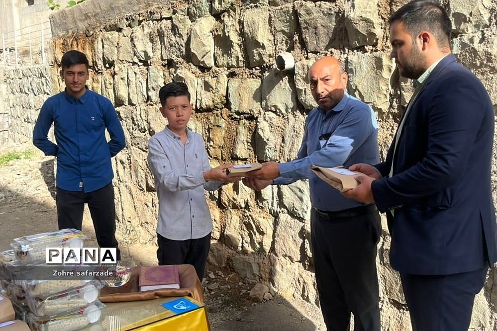 اعزام دانش‌آموزان اتحادیه انجمن‌های اسلامی رودهن به اردوی راهیان نور